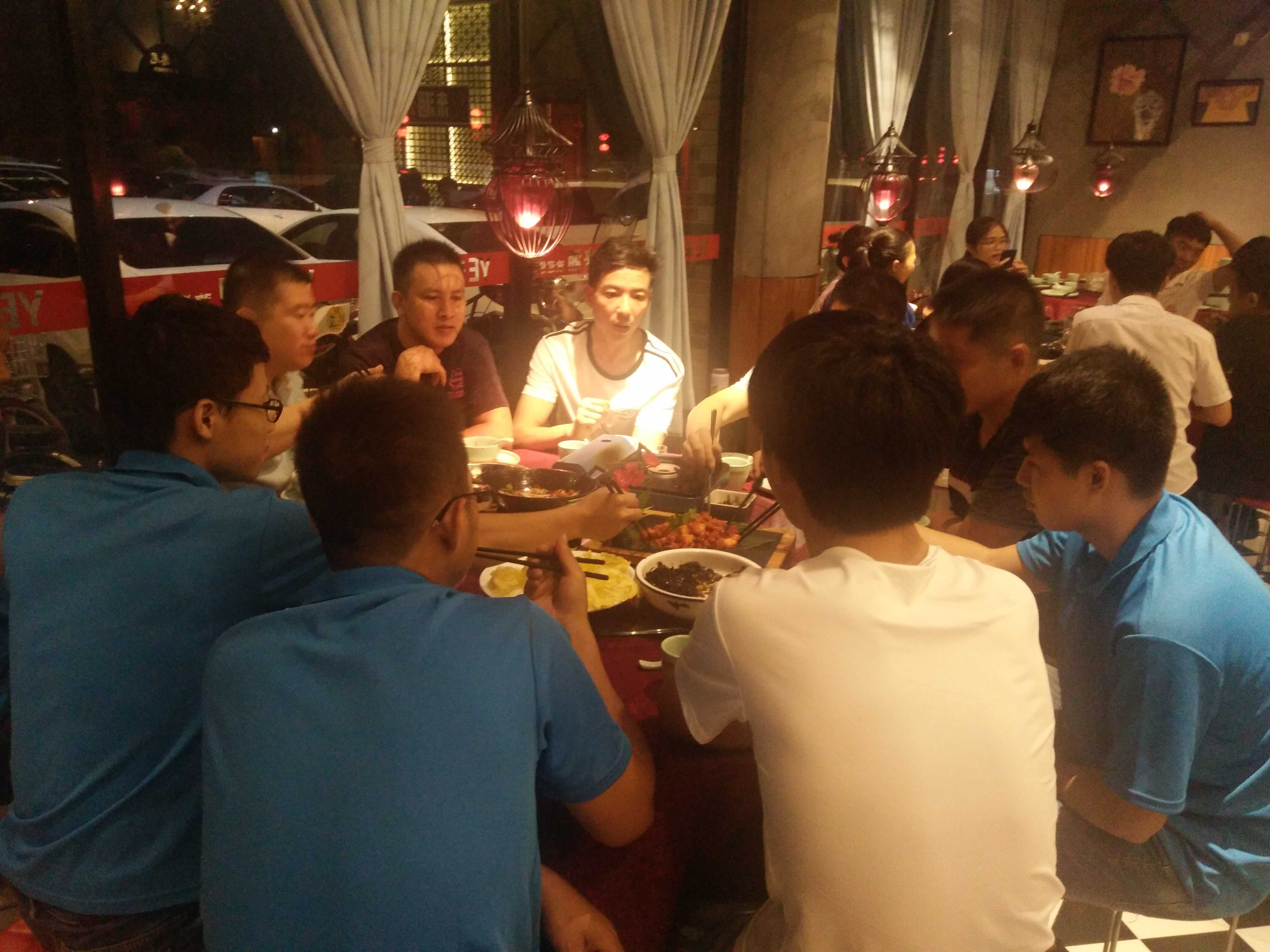 中秋佳節(jié)，華璟家人大團(tuán)圓