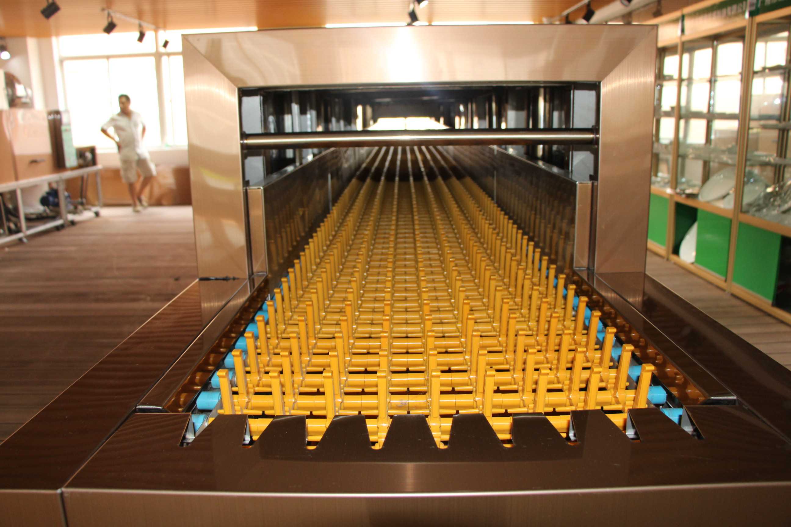 什么是全自動洗碗機(jī)，有什么優(yōu)點，全自動洗碗機(jī)好用嗎